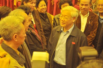 Party chief meets voters in Ba Dinh, Hoan Kiem districts  - ảnh 1